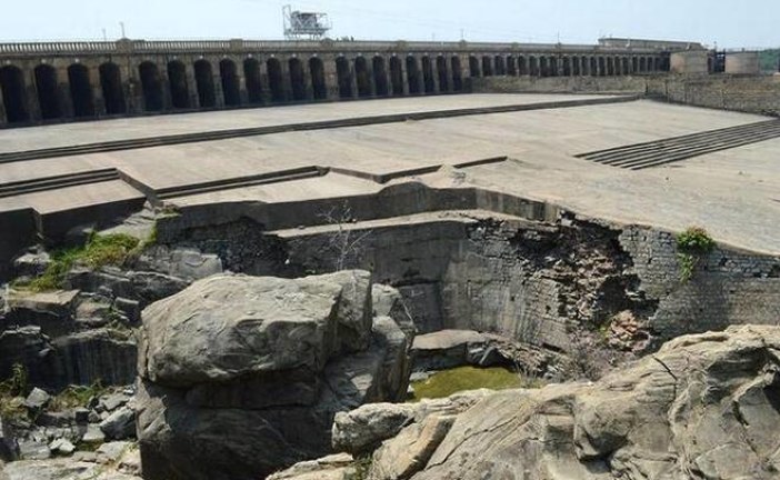 Water available only up to June 15 in Karnataka
